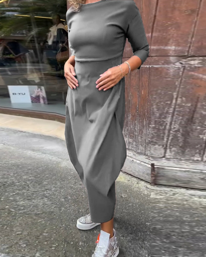 MW | Einfaches elegantes Kleid mit langen Ärmeln und Tasche in einfarbig