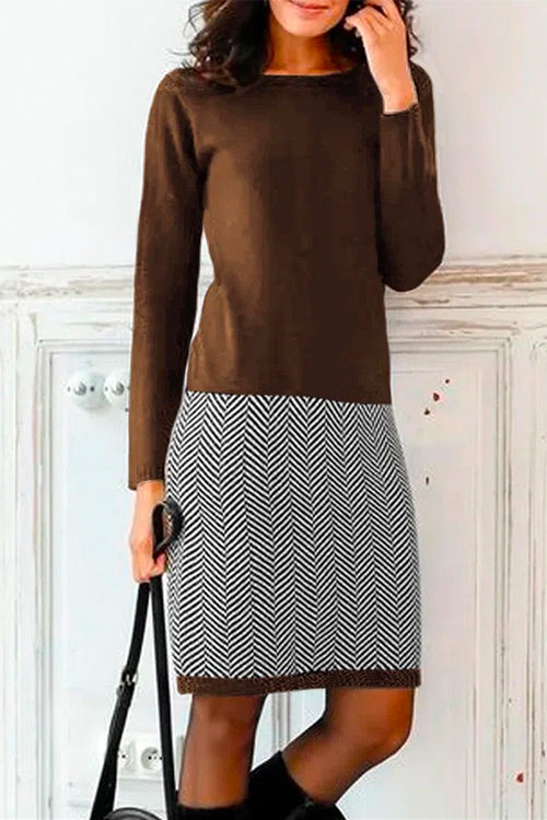 EM | Elegantes zweifarbiges Minikleid aus Strick