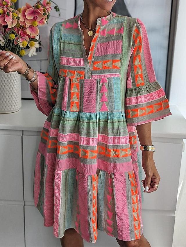EM | Bedrucktes Kleid mit V-Ausschnitt