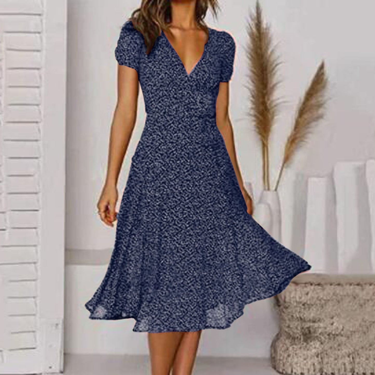 EM | V-Ausschnitt Wickel-Midikleid