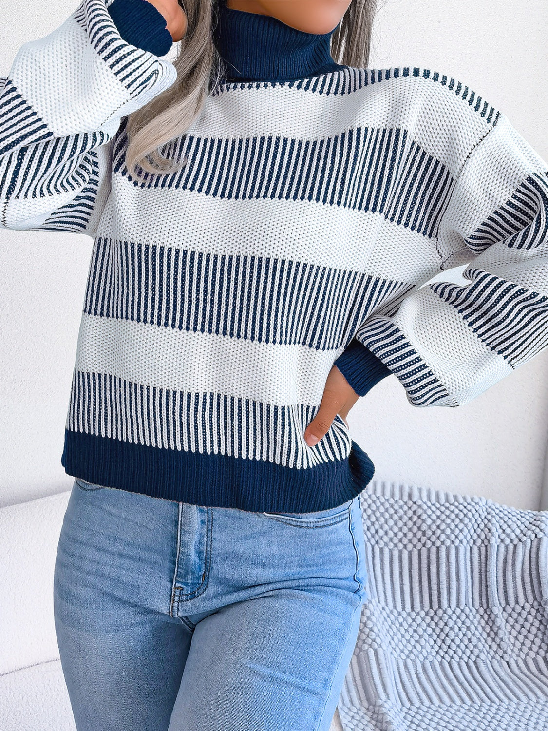 MW | Modischer und minimalistischer Pullover