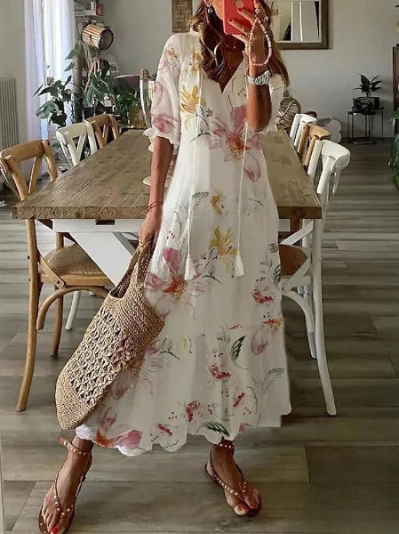 EM | Delia – Damenkleider Langes Kleid mit V-Ausschnitt, halblangen Ärmeln und aufgedrucktem Bart