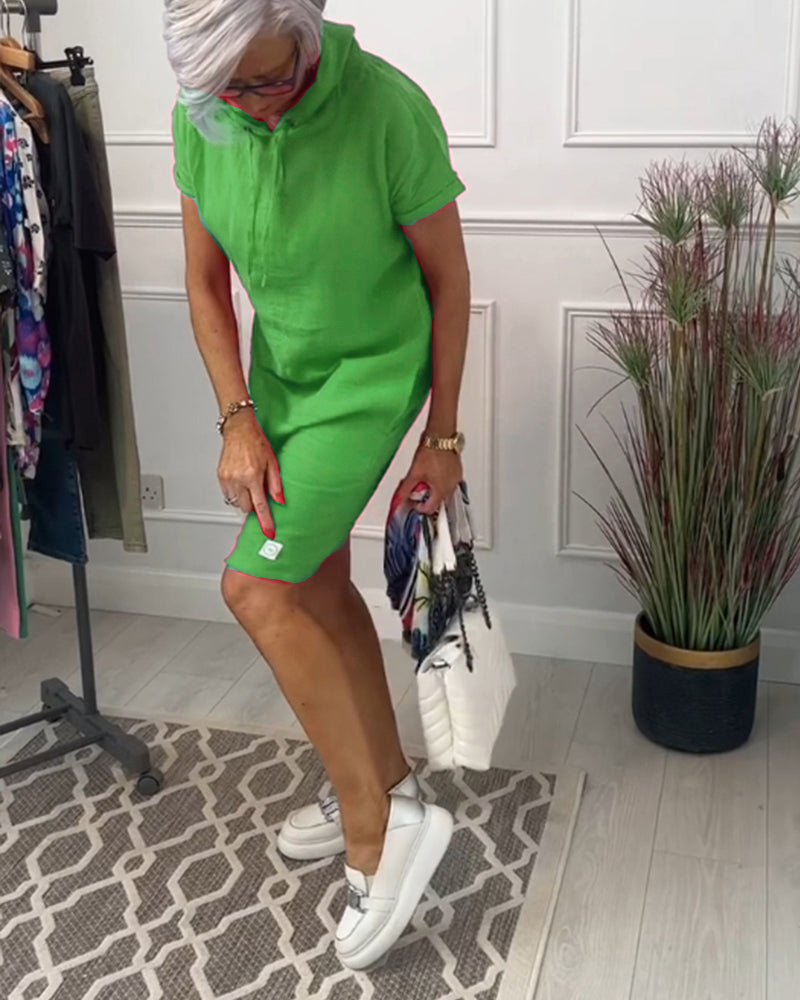MW | Lässiges Kleid mit Kapuze und kurzen Ärmeln