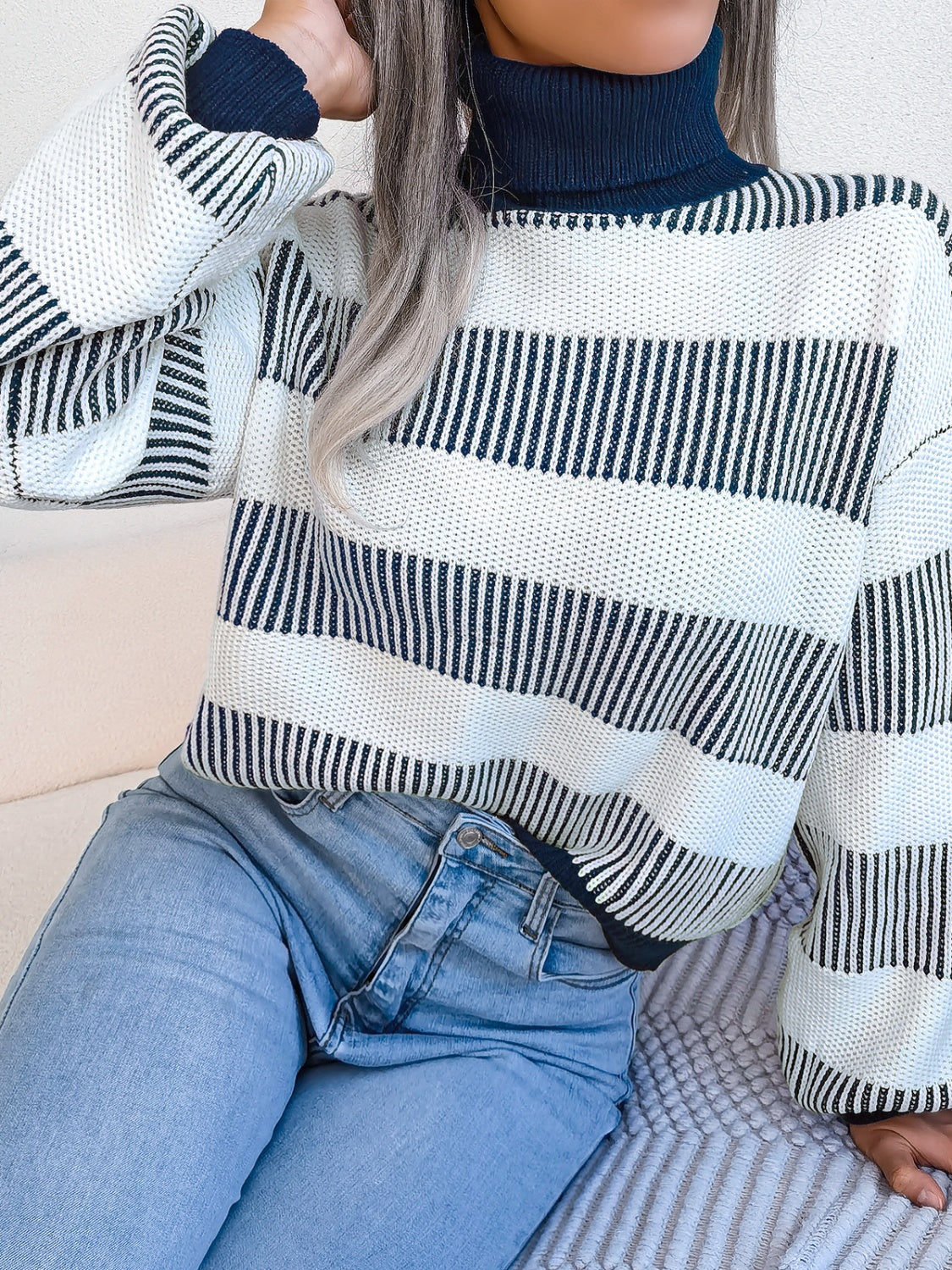MW | Modischer und minimalistischer Pullover