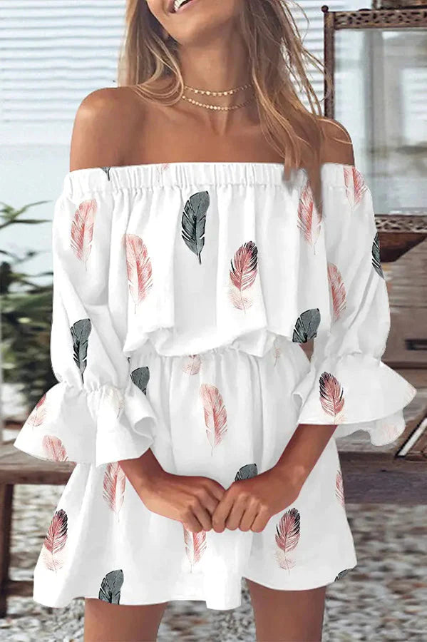 MW | It All Begins with Love Bedrucktes schulterfreies Minikleid