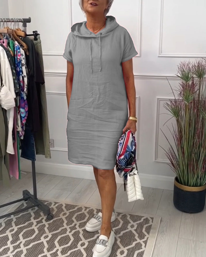 MW | Lässiges Kleid mit Kapuze und kurzen Ärmeln