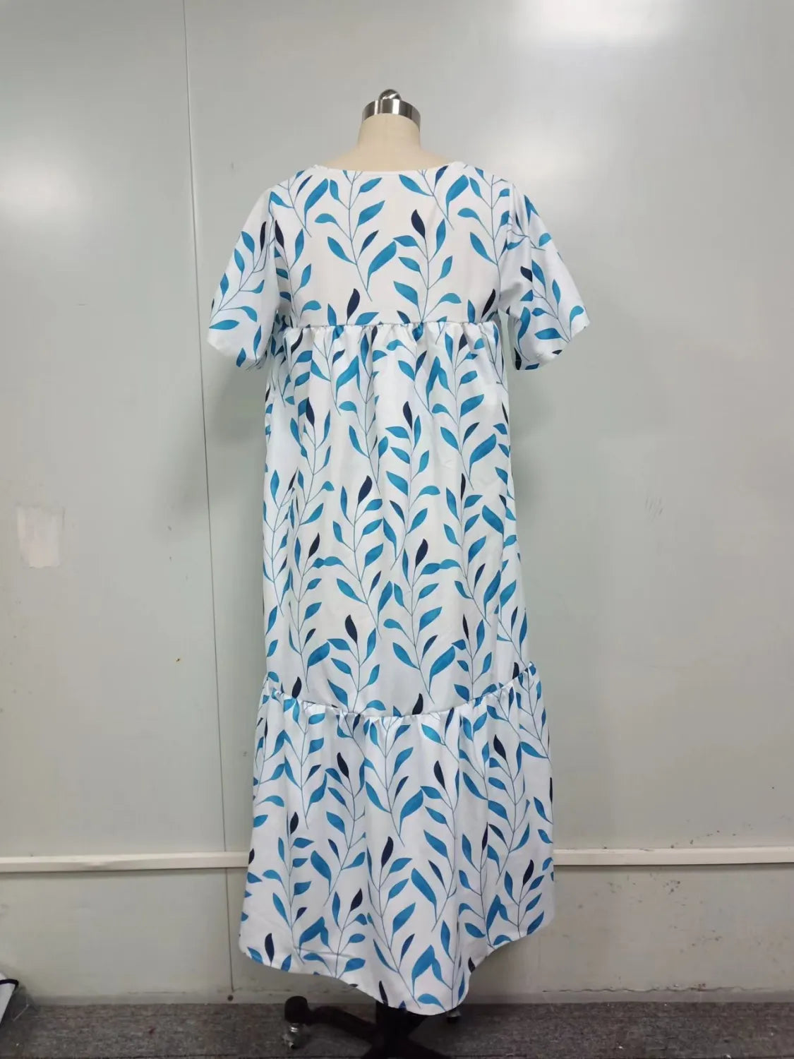 EM | Boho-Strandkleid für Frauen Sommerkleid mit V-Ausschnitt und kurzen Ärmeln mit Blumenmuster