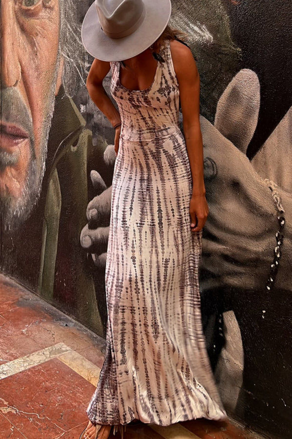 EM | La Bamba Batik-Maxikleid mit kokettem Schnürdetail am Rücken