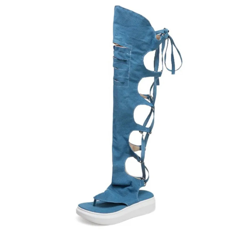 Modische und stützende orthopädische Sandalen