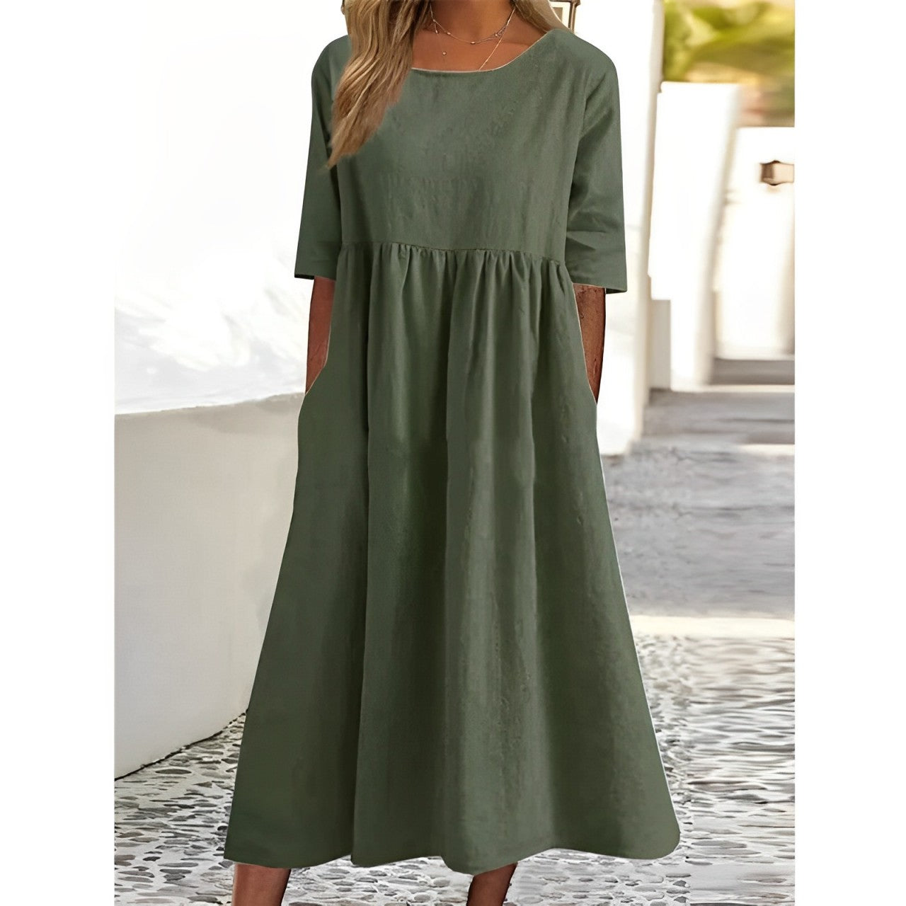 EM | Unifarbenes Midikleid