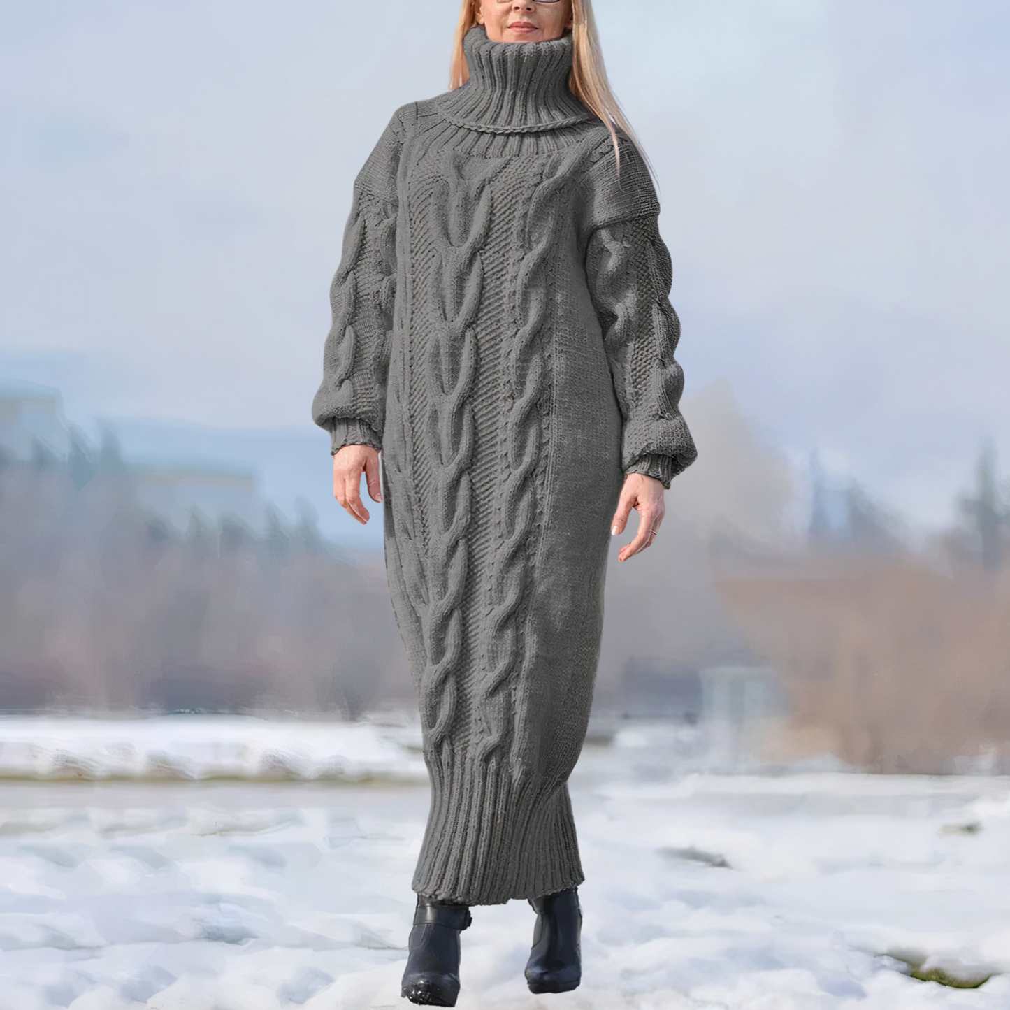 MW | langes Maxikleid mit hohem Kragen und Zopfstruktur