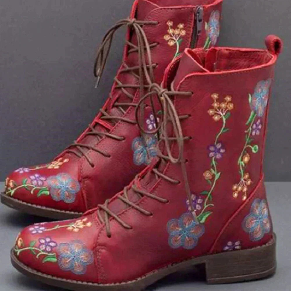 EM | Lässige florale Schnürstiefel