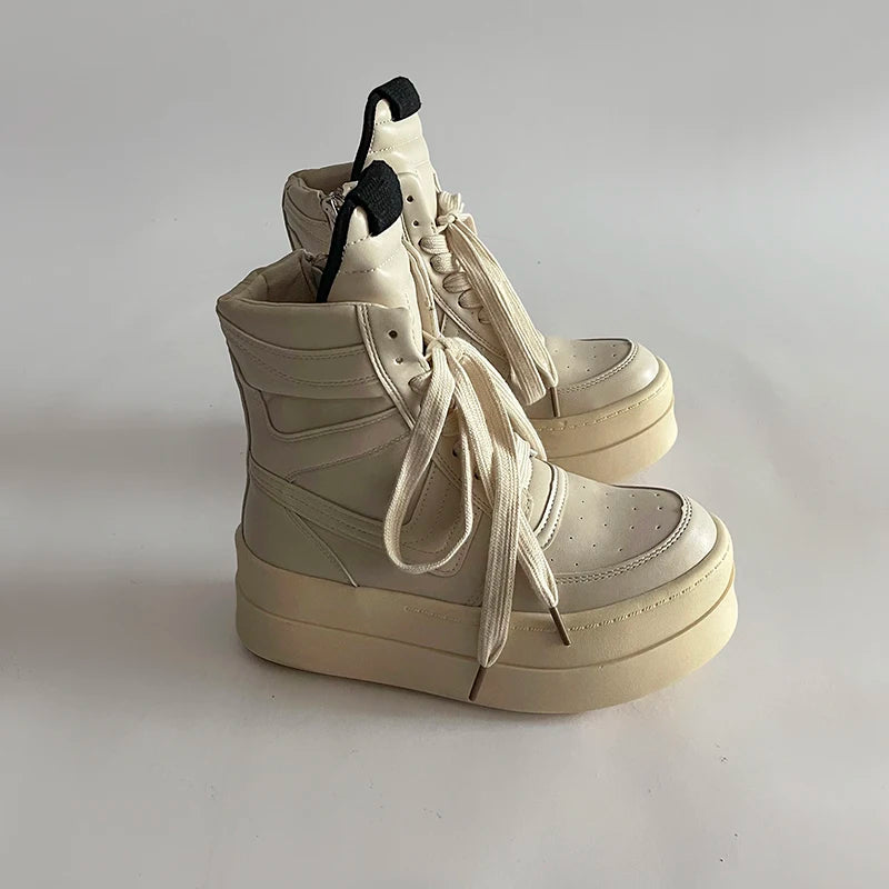 Bequeme und modische orthopädische Stiefel
