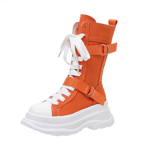 Lässige und stützende orthopädische Stiefel