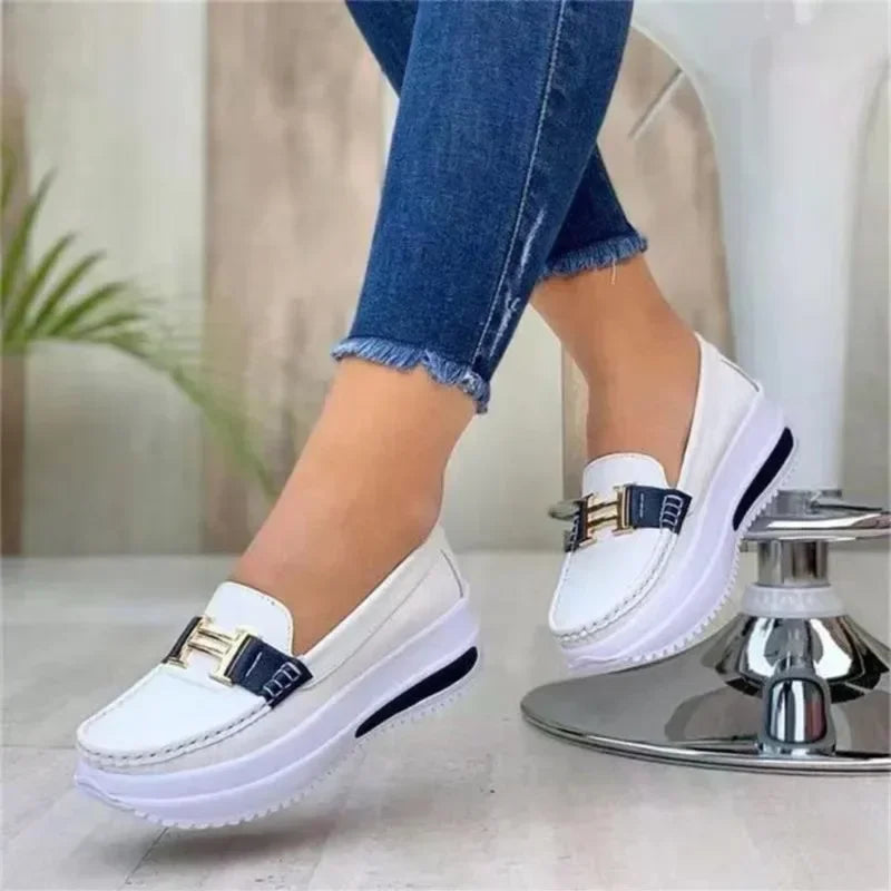 Elegante und stützende orthopädische Turnschuhe
