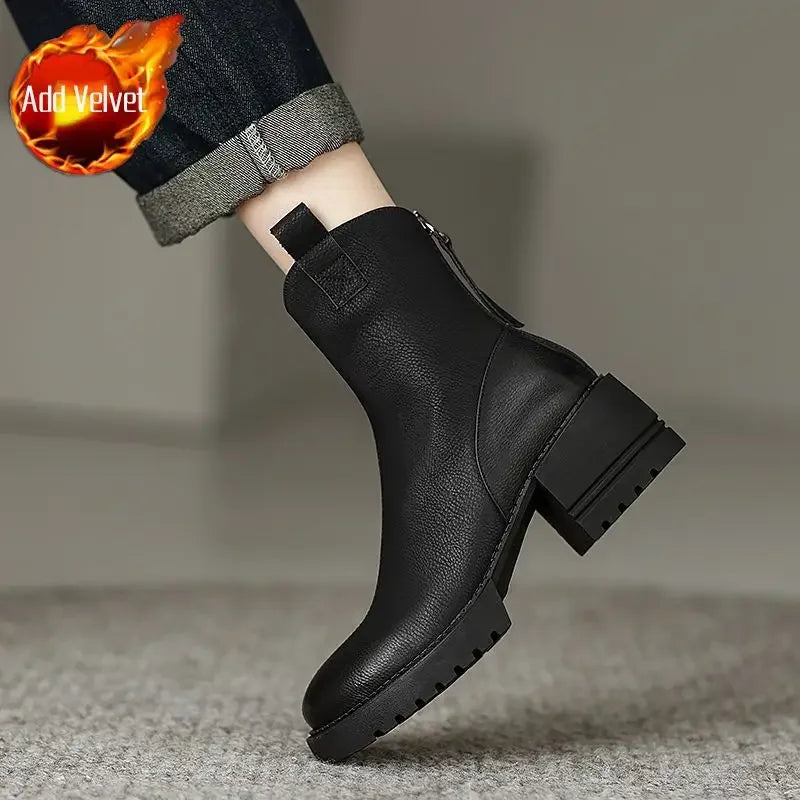 Elegante und stützende orthopädische Stiefel