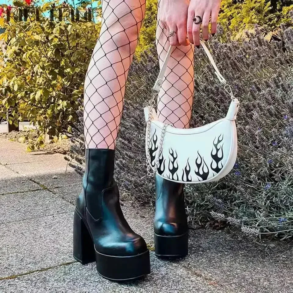 Bequeme und modische orthopädische Stiefel