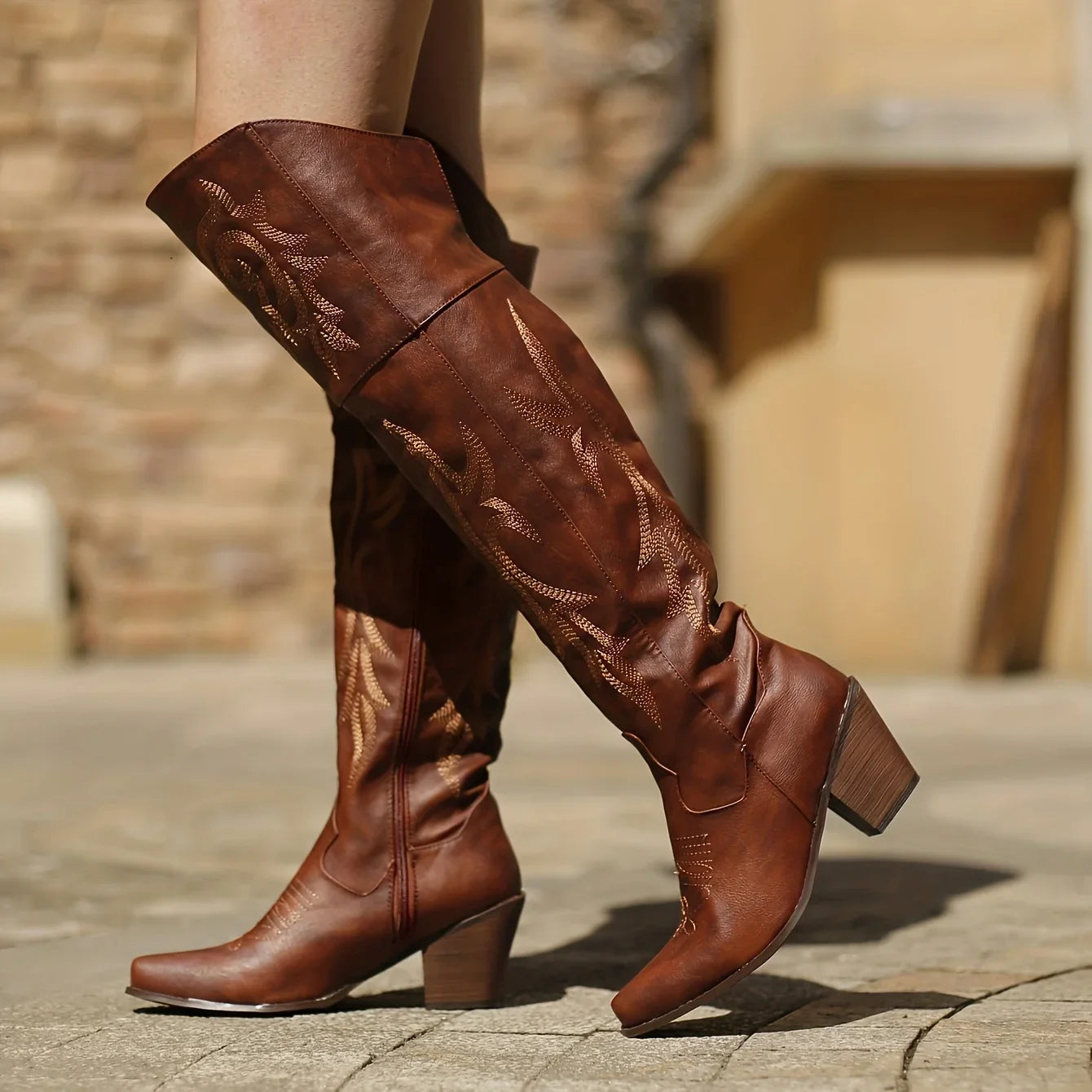 Stützende und stilvolle orthopädische Stiefel