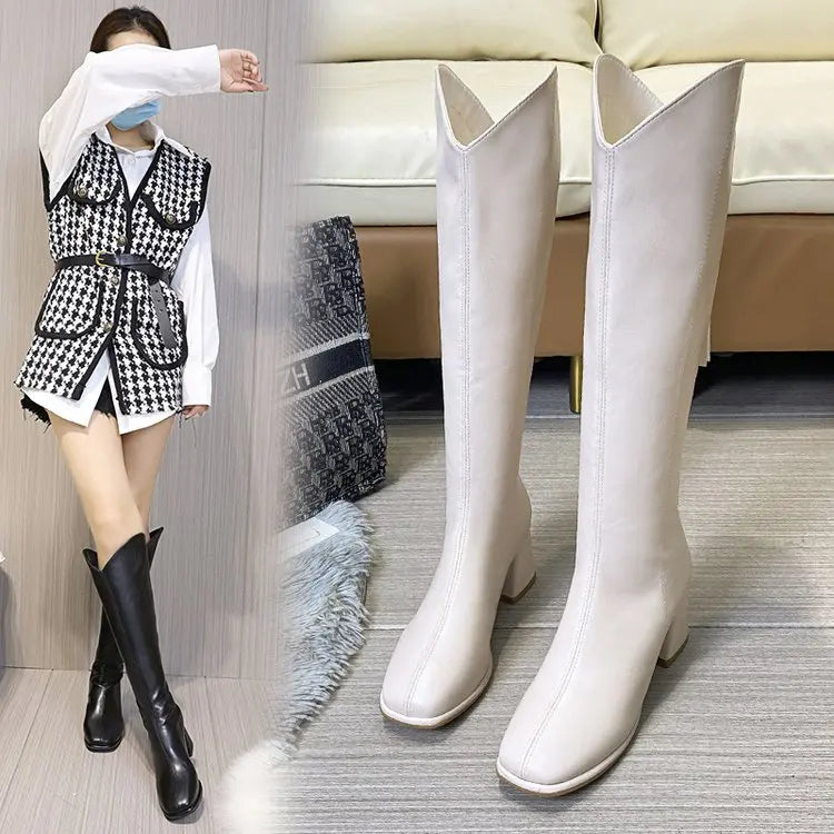 Bequeme und modische orthopädische Stiefel