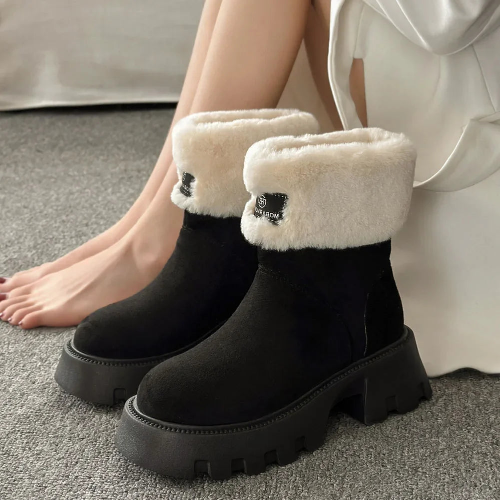 Stützende und trendige orthopädische Stiefel