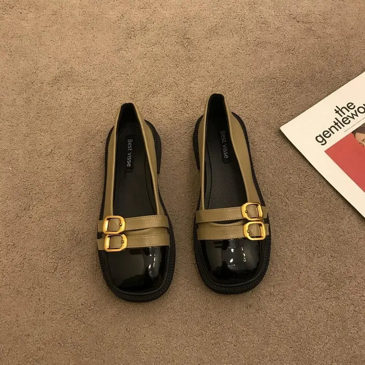 Stützende und trendige orthopädische Schuhe