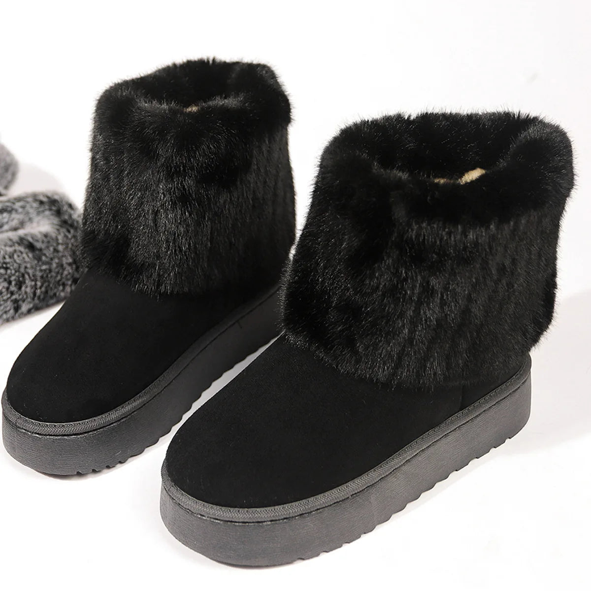 Stützende und trendige orthopädische Stiefel