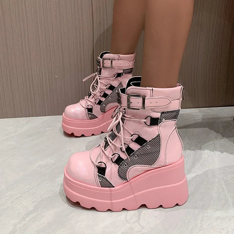 Stützende und trendige orthopädische Stiefel