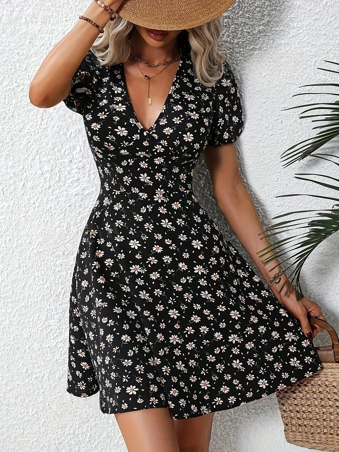 MW | Sommer Frauen Floral Print Mini Kleid V-Ausschnitt Puffärmel Casual Urlaub Kleid für Ausgehen und Party