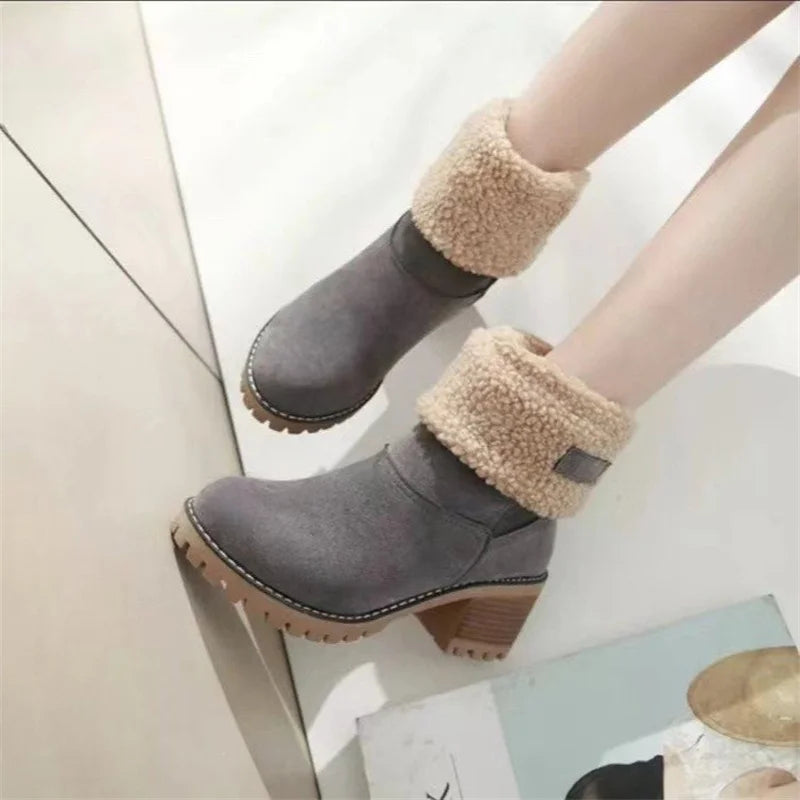 EM | Gemütliche Fold-Over-Stiefeletten mit klobigem Absatz