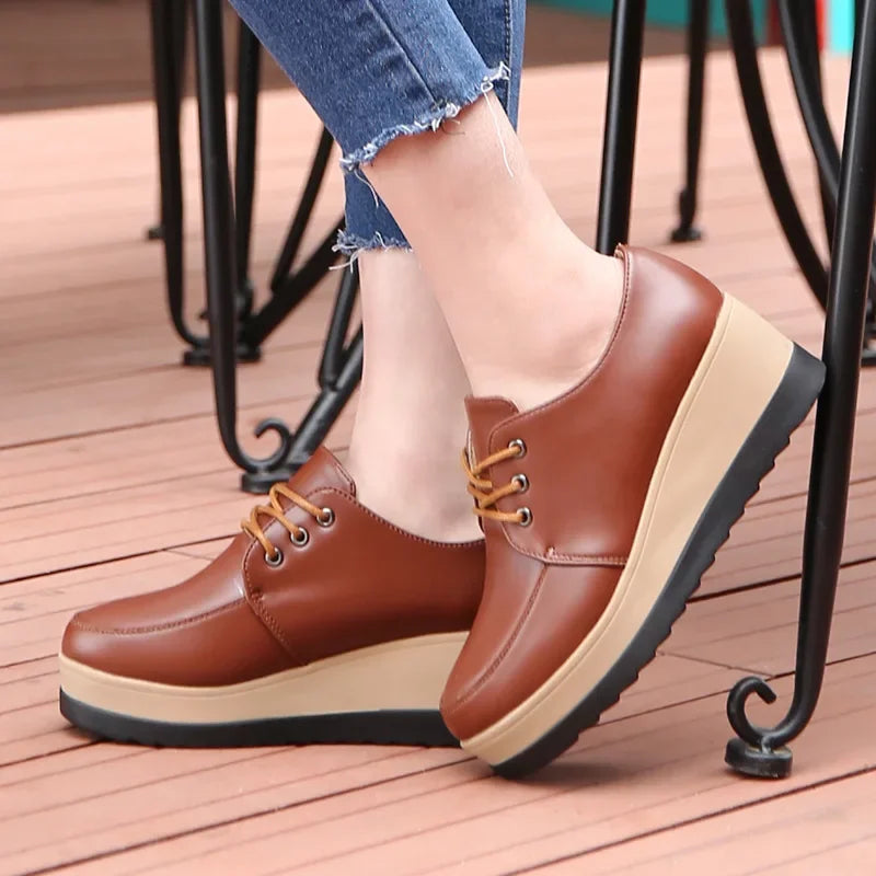 Lässige und stützende orthopädische Schuhe