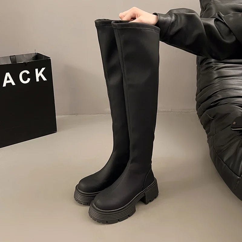 Stützende und stilvolle orthopädische Stiefel