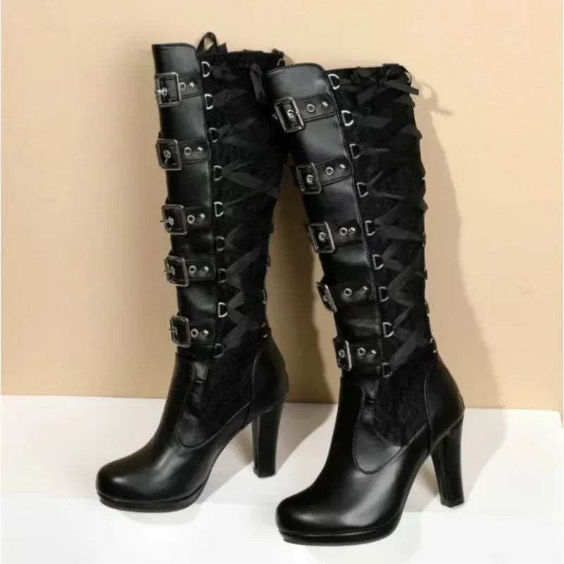 Lässige und stützende orthopädische Stiefel
