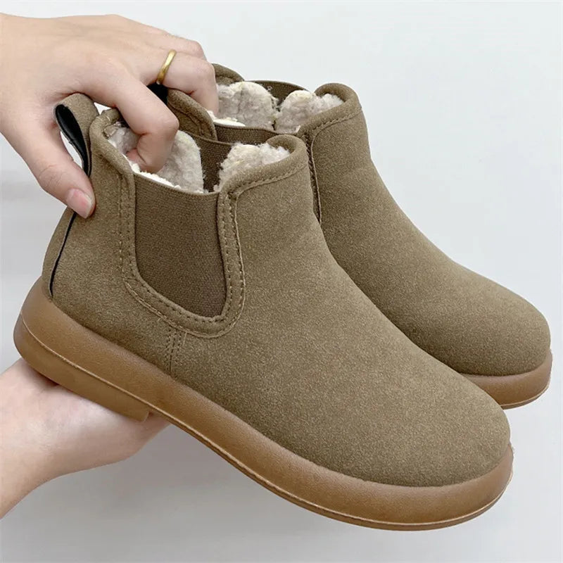 Stützende und trendige orthopädische Stiefel