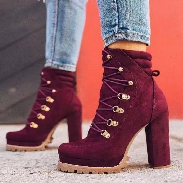 Bequeme und modische orthopädische Stiefel
