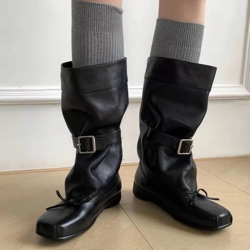 Bequeme und modische orthopädische Stiefel