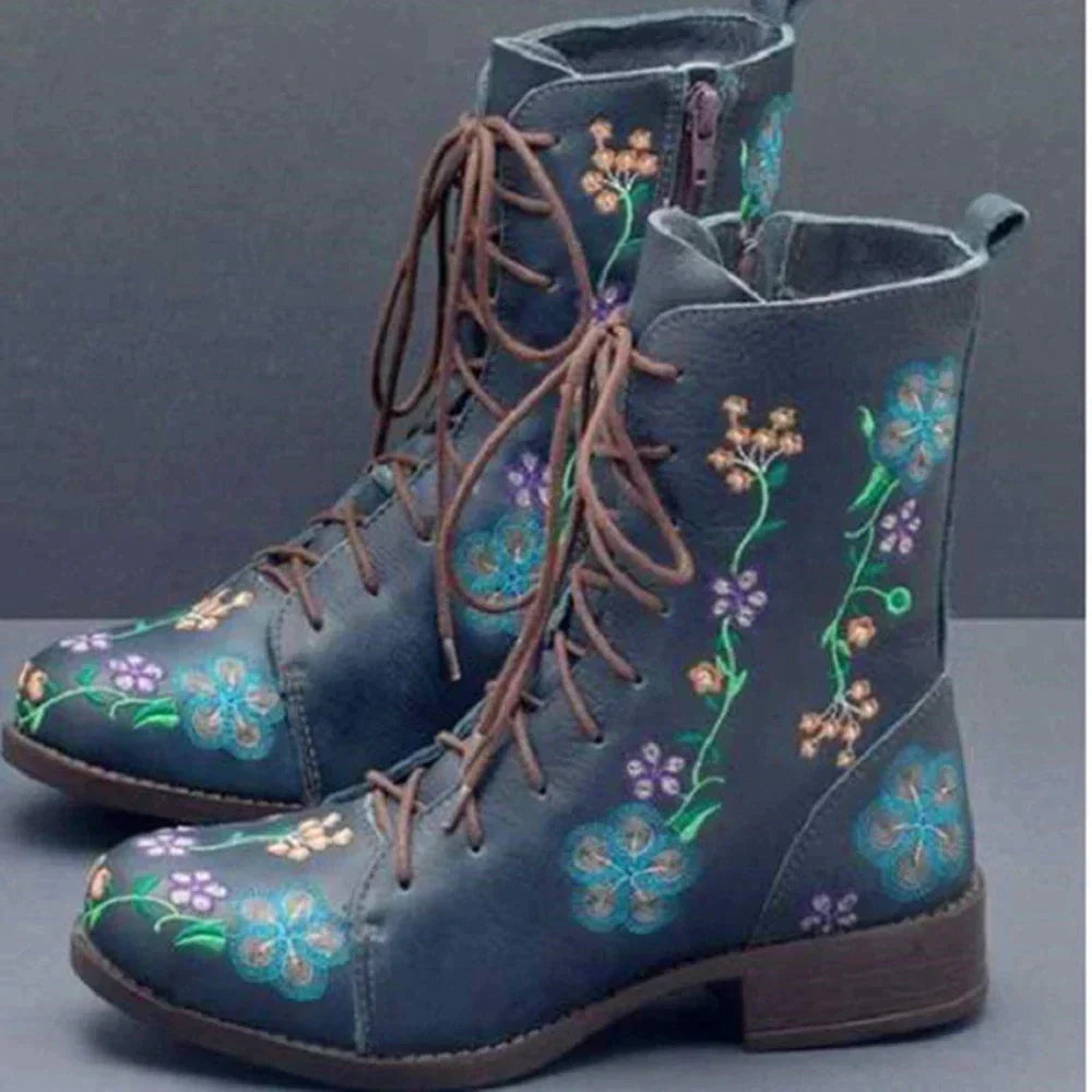 EM | Lässige florale Schnürstiefel