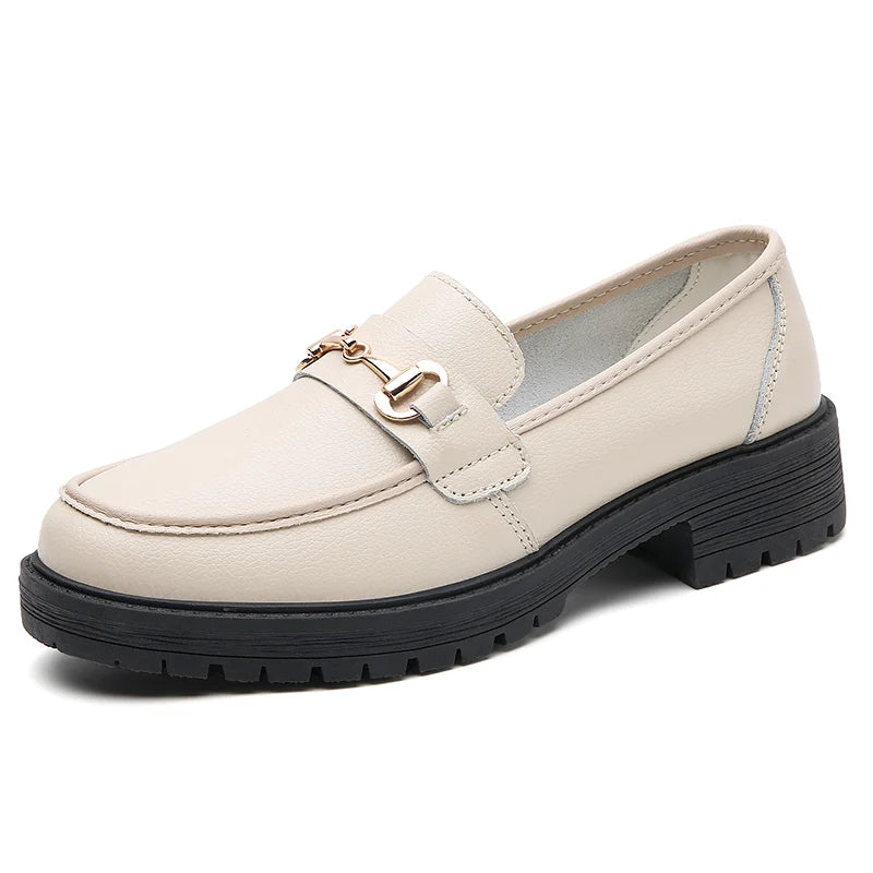 Bequeme und modische orthopädische Turnschuhe