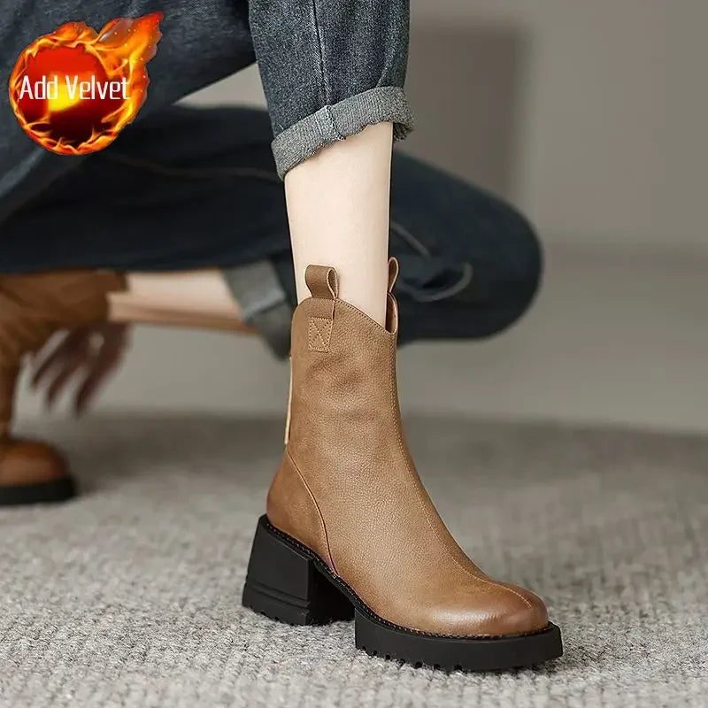 Elegante und stützende orthopädische Stiefel