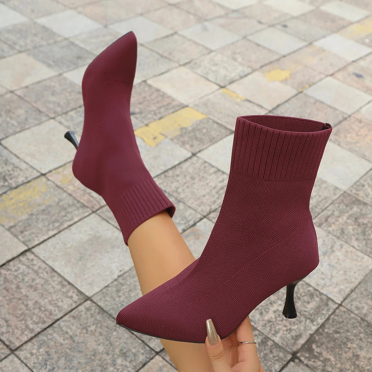 Modische und stützende orthopädische Stiefel