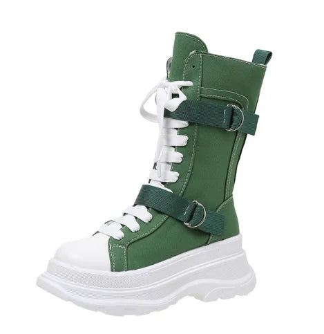 Lässige und stützende orthopädische Stiefel