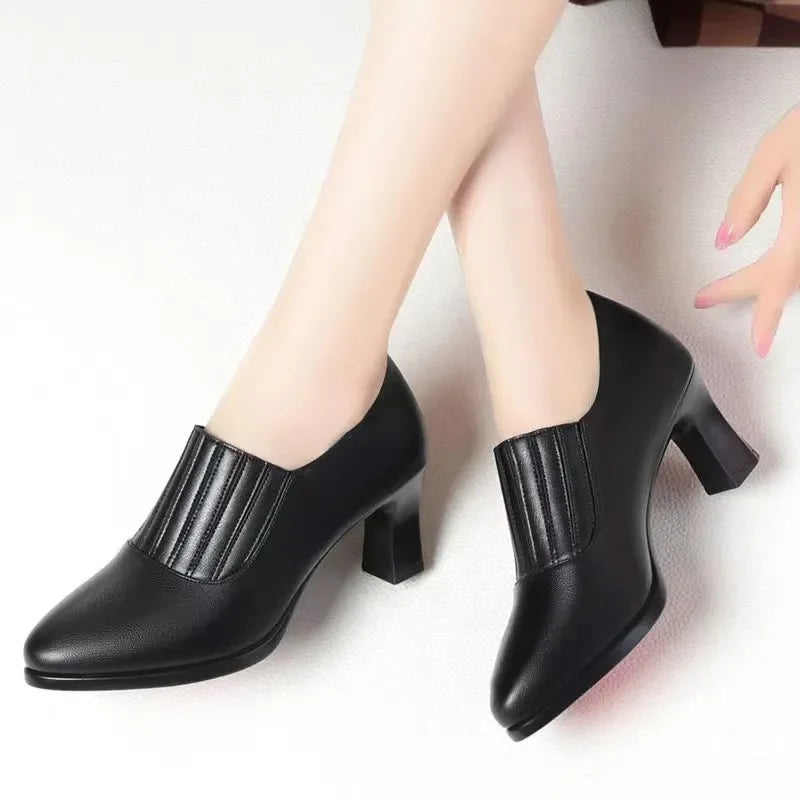 Vielseitige und stützende orthopädische Stiefel