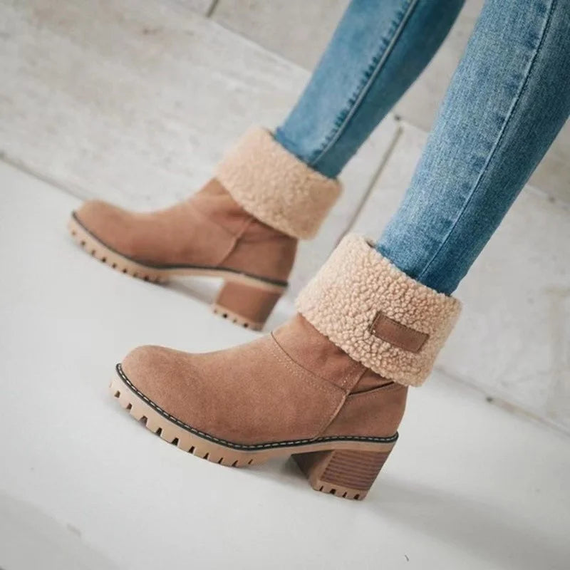 EM | Gemütliche Fold-Over-Stiefeletten mit klobigem Absatz