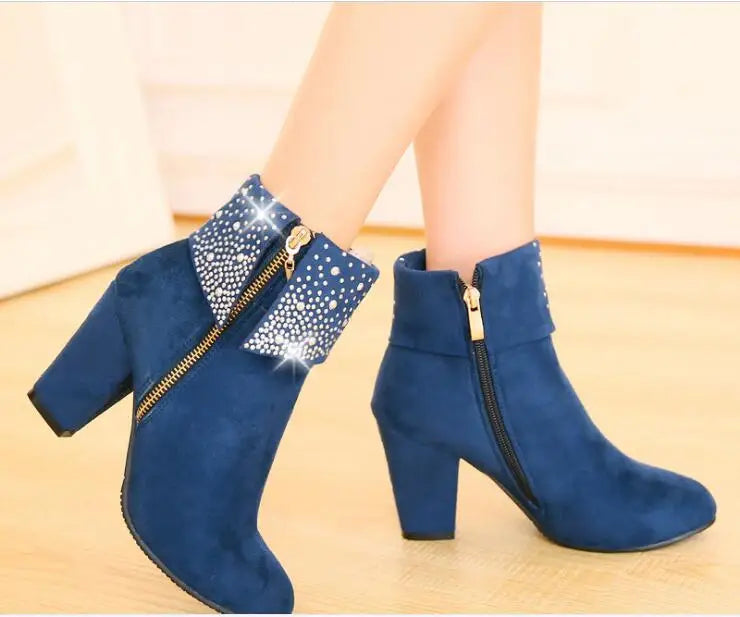 Maßgeschneiderte und bequeme orthopädische Stiefel