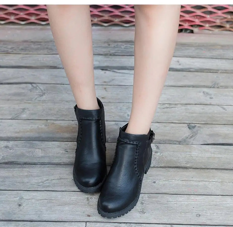 Maßgeschneiderte und bequeme orthopädische Stiefel
