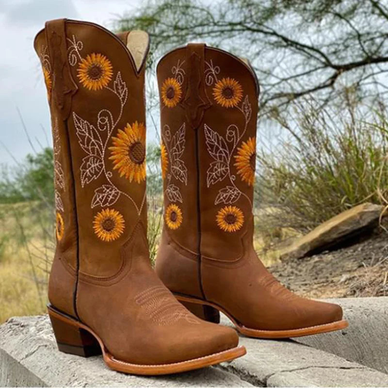 Stützende und trendige orthopädische Stiefel