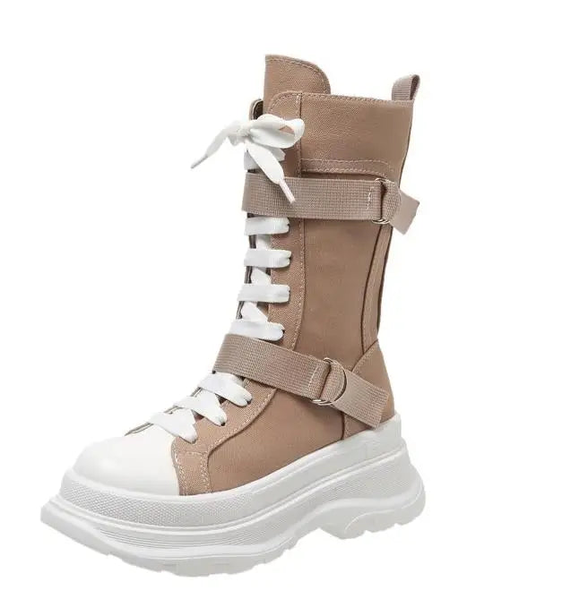 Lässige und stützende orthopädische Stiefel