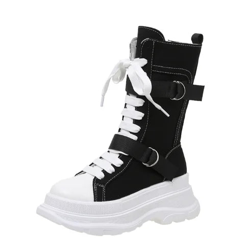 Lässige und stützende orthopädische Stiefel