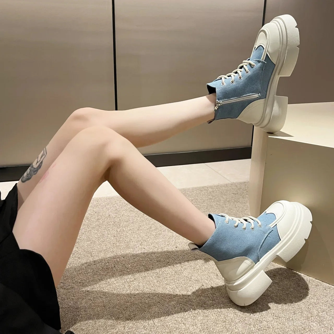 Maßgeschneiderte und bequeme orthopädische Turnschuhe