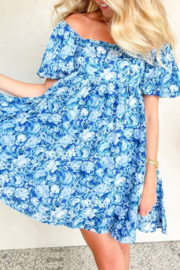 MW | Blaues geblümtes Babydoll-Minikleid mit Puffärmeln
