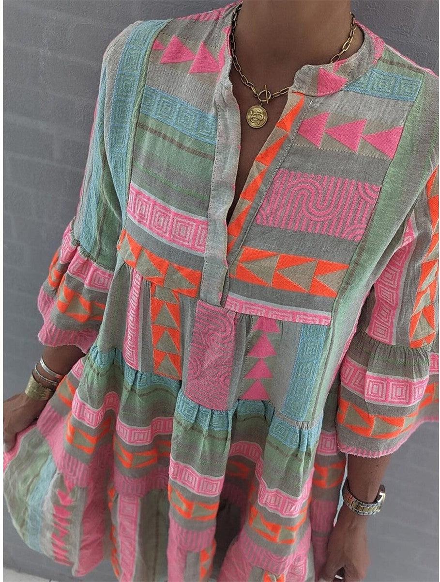 EM | Bedrucktes Kleid mit V-Ausschnitt